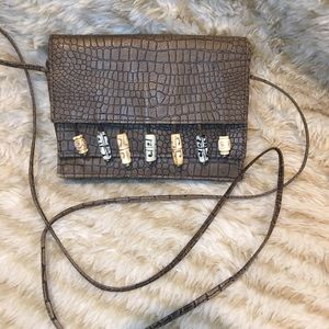 Ashro Crossbody Wallet EUC 6.5” x 5”